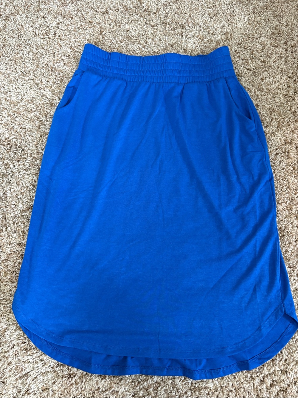 NWOT Zenana women’s size large knee length stretchy blue pocket skirt